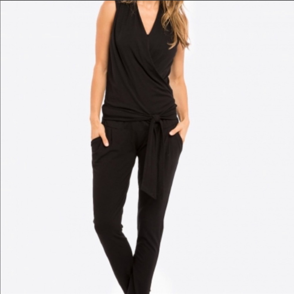 Envie De Francie Maternity jumpsuit
TRISHA TANK